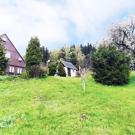 בית נופש Historisches Aschberg Haisl Klingenthal, Terrasse, Grosser Garten 6 2 Personen קלינגנתאל