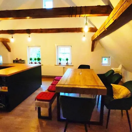 Historisches Aschberg Haisl Klingenthal, Terrasse, Großer Garten 6 2 Personen Klingenthal