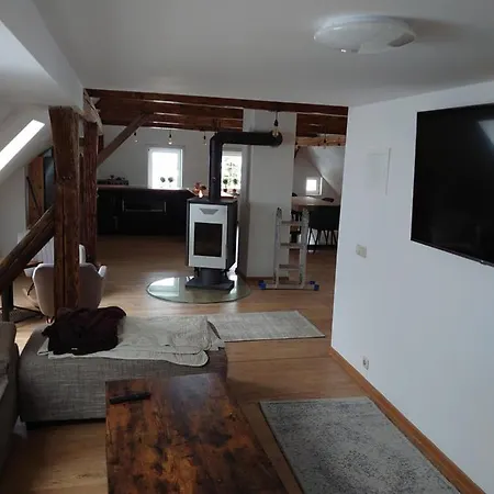 Historisches Aschberg Haisl Klingenthal, Terrasse, Grosser Garten 6 2 Personen בית נופש קלינגנתאל