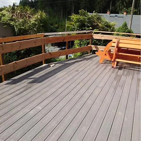 בית נופש Historisches Aschberg Haisl Klingenthal, Terrasse, Grosser Garten 6 2 Personen קלינגנתאל