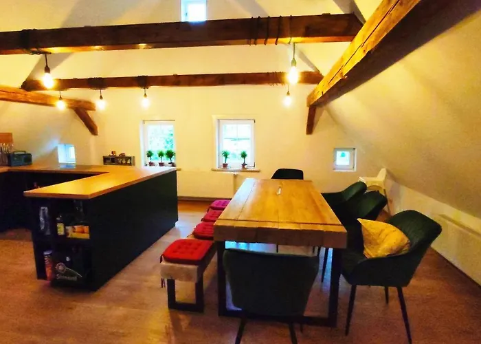 Historisches Aschberg Haisl Klingenthal, Terrasse, Grosser Garten 6 2 Personen Klingenthal